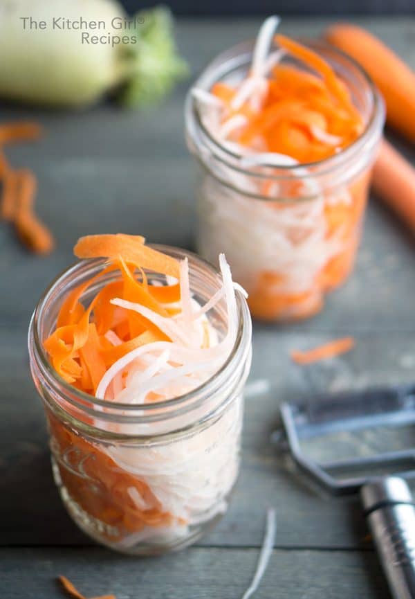 Quick Pickled Carrots and Daikon: Vietnamese banh mi sandwich topping