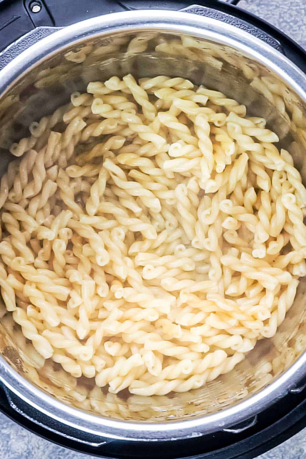 cooked spiral pasta in pot